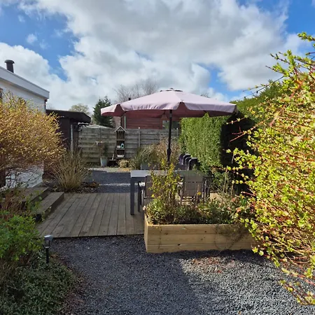 553 Op Recreatiepark De Wielen شاليه *