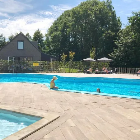 553 Op Recreatiepark De Wielen *