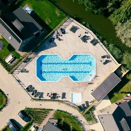 Chalet 553 Op Recreatiepark De Wielen *