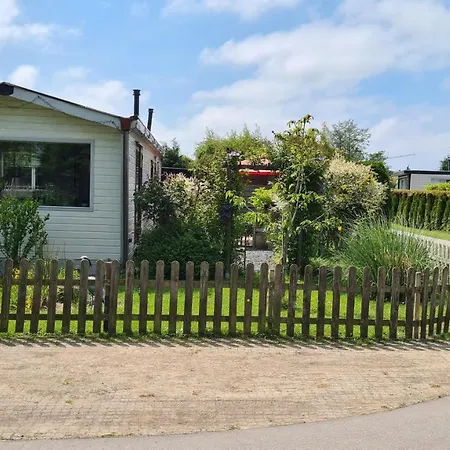 Alpesi faház 553 Op Recreatiepark De Wielen Sint Maarten