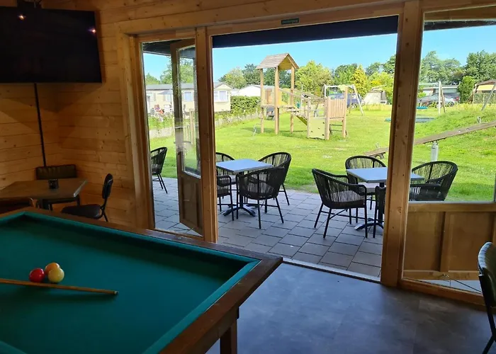 553 Op Recreatiepark De Wielen Chalet Sint Maarten