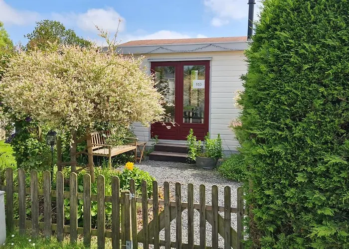 553 Op Recreatiepark De Wielen Chalet Sint Maarten