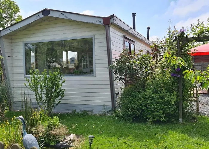 553 Op Recreatiepark De Wielen Chalet